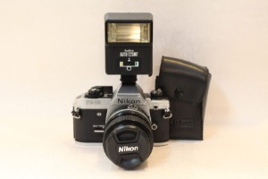 [중고] 니콘 (필카) FG-20 35-70mm 전용캐이스 52mm 필터 스트랩 kako 플레쉬 배터리 랜즈앞캡 기능정상 이며 카메라 깨끗합니다