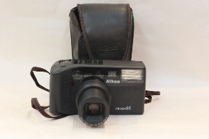 [중고] 니콘 필카 TW ZOOM 85 32-85mm 전용케이스 배터리 카메라 줄 카메라 꺠끗하며 기능작동 정상입니다