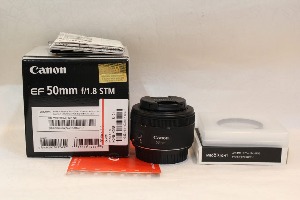 [신품급] 캐논 정품 EF 50mm 1.8 STM  보증서 설명서 박스 49mm uv 랜즈앞캡 뒤캡